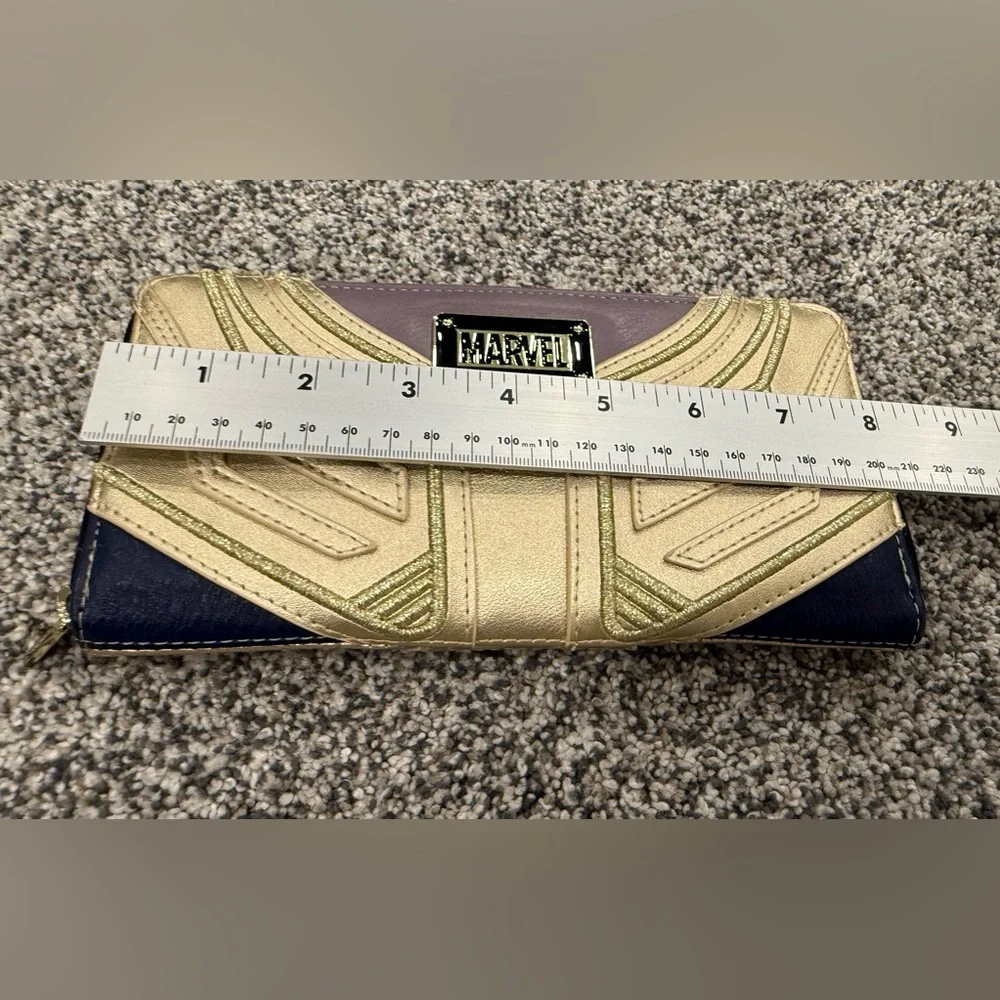 Marvel Loungefly Thanos Infinity Stones Women's Wallet Pocket Storage Versatile